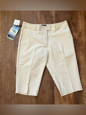 NWT Adidas Size 8 Climacool Golf Pedal Pusher/Bermuda Shorts